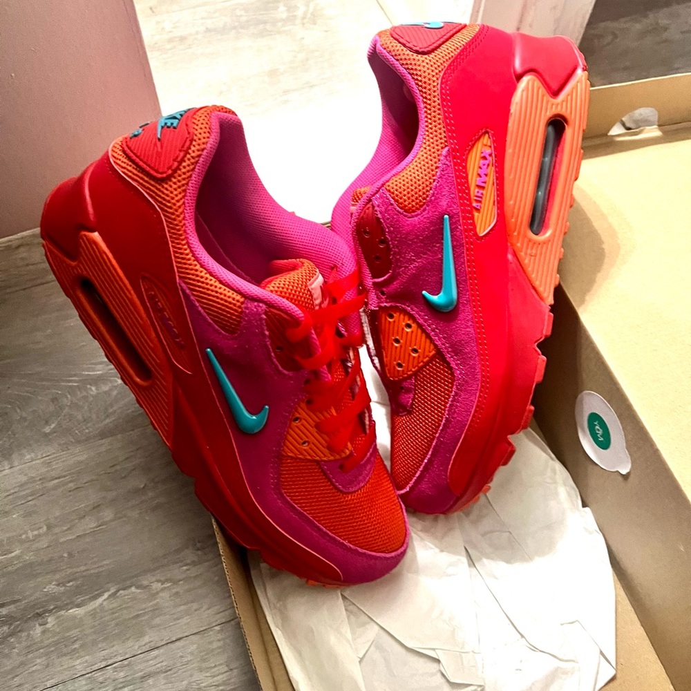 Nike Air Max, 9.5 red/pink/orange